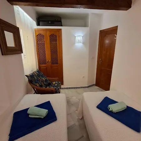 Apartment Oasis - Near Locos *