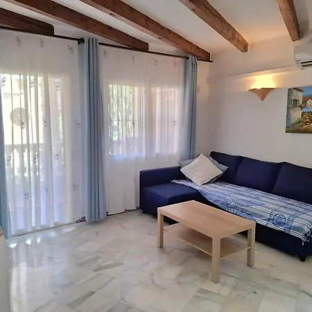 Oasis - Near Locos Apartament