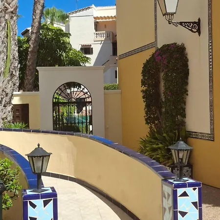 Apartment Oasis - Near Locos